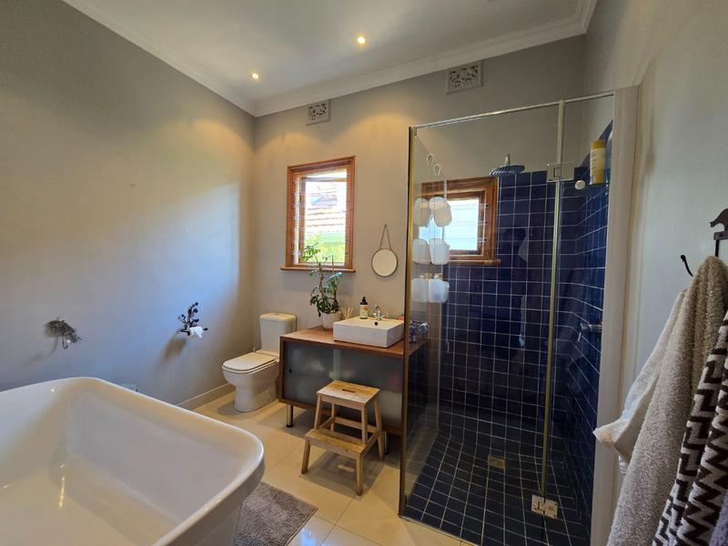 4 Bedroom Property for Sale in Vredehoek Western Cape